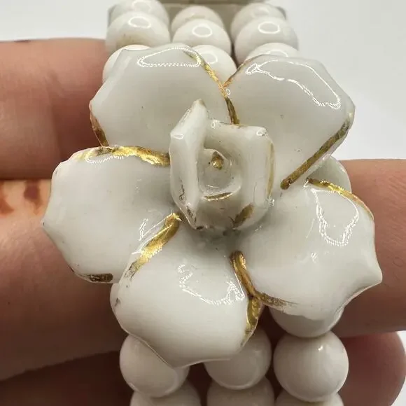 Vintage Japanese porcelain white milk glass beads beaded wrap cuff bracelet - Picture 5 of 12